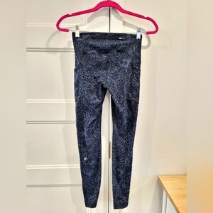 Lululemon size 4 leggings